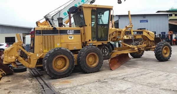 รถเกรด CATERPILLAR รุ่น143 H