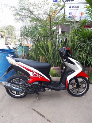 Yamaha Mio 125 รุ่น RR สีดำแดงขาว (ล้อแม็กซ์) ขี่หล่อเท่ห์กันไปเลย