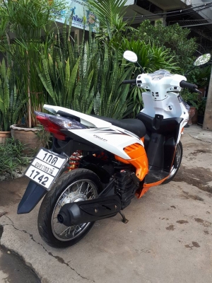 คลิ๊กไอ สีขาวส้ม ปี 2553 สวยเรียบคลาสสิค ขับดีมาก ราคาถูก คลิ๊กไอ สีขาวส้ม ปี 2553 สวยเรียบคลาสสิค ขับดีมาก ราคาถูก