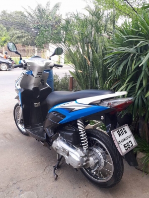 Click i สีน้ำเงินดำ ปี 2555 ลาย Tune up คุ้มค่าประหยัดน้ำมัน