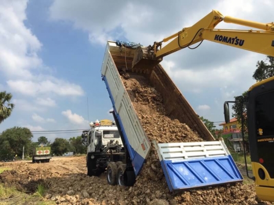 ขายด่วน!! Komatsu PC130-8 ไมล์ ชม. 5,000 สภาพสวยมากค่ะ