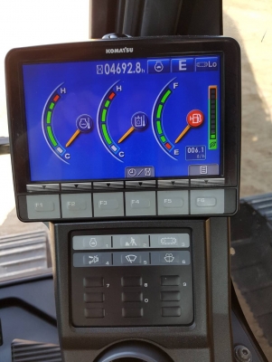 ขายด่วน!! Komatsu PC200-8MO ไมล์ชั่วโมง 4,600 PM. 7000 ชม. สภาพสวยมากๆค่ะ