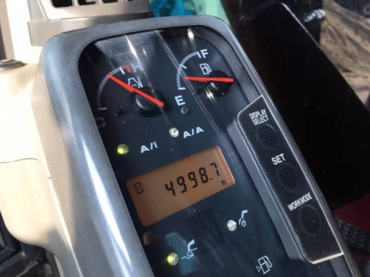 ขายด่วน!! HITACHI ZX200-1 4900 ชั่วโมง สภาพสวยมากค่ะ