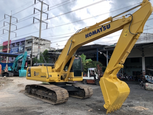 ขายด่วน!! Komatsu PC200-8MO ไมล์ชั่วโมง 7000 สภาพสวยมากๆค่ะ