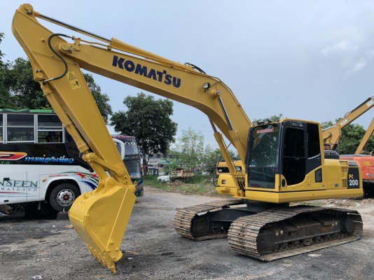 ขายด่วน!! Komatsu PC200-8MO ไมล์ชั่วโมง 7000 สภาพสวยมากๆค่ะ