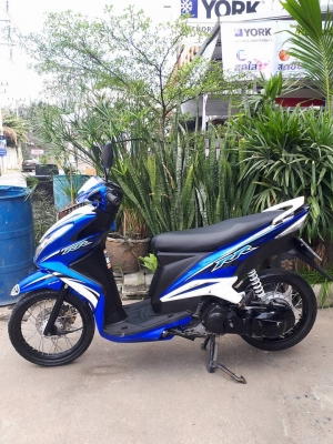 รุ่นหัวฉีด Mio 125 i รุ่น RR สีน้ำเงินขาว ปี 2556 หล่อสปอร์ตมาก ประหยัดน้ำมัน