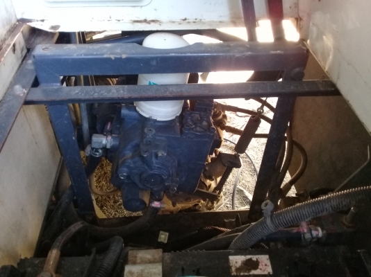 ขายรถเกี่ยวข้าว พร้อมเทลเลอร์ ขายรถเกี่ยวข้าว พร้อมเทลเลอร์