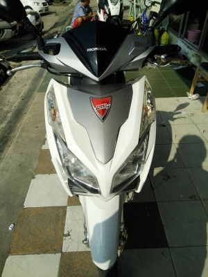 Click 125 i รุ่น tune up สีขาวเทา ปี 2555 รถสวย ขับดีมาก หัวฉีดประหยัดน้ำมัน Click 125 i รุ่น tune up สีขาวเทา ปี 2555 รถสวย ขับดีมาก หัวฉีดประหยัดน้ำมัน