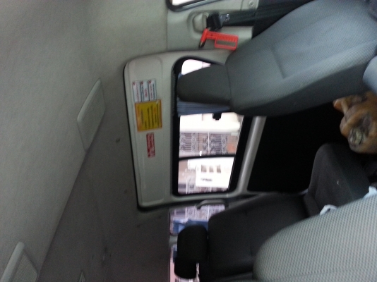 ขายรถตู้โตโยต้าราคา460000บาทจัดแนนท์ได้350000บาทโทร0643130366