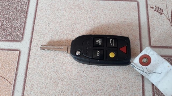 กุญแจรีโมท ของรถ VOLVO V70 แท้ กุญแจรีโมท ของรถ VOLVO V70 แท้