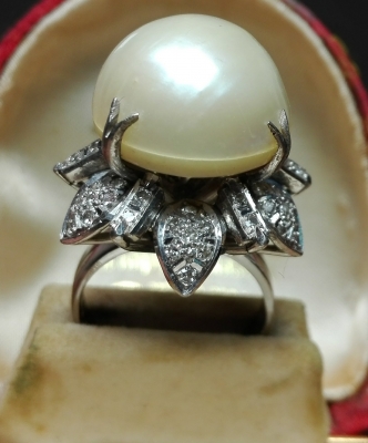 ขายแหวนไข่มุกล้อมเพชร ขายแหวนไข่มุกล้อมเพชร