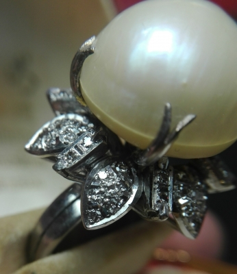 ขายแหวนไข่มุกล้อมเพชร ขายแหวนไข่มุกล้อมเพชร