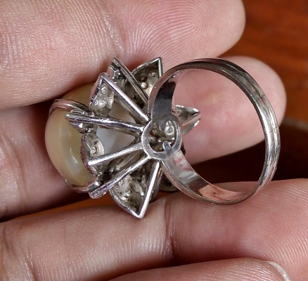 ขายแหวนไข่มุกล้อมเพชร ขายแหวนไข่มุกล้อมเพชร