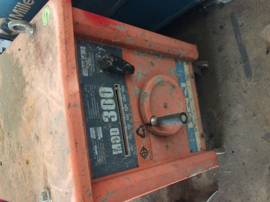 เครื่องเชื่อมไฟฟ้า "พลัง"