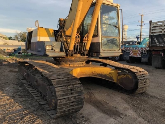 ขาย 695,000 KOMATSU PC200-5 LC สภาพ เก่านอก 2 ปี เครื่องดีปั้มแรง. โซน่า เอวแน่น. แอร์เย็น คอนโทนสั้น ไฟฟ้าครบ เอกสารเล่มทะเบียน  รถอยู่  นครปฐม  090-772-3710 090-772-3708