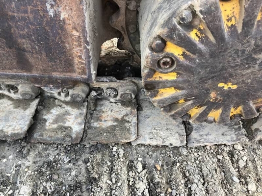 ขาย 695,000 KOMATSU PC200-5 LC สภาพ เก่านอก 2 ปี เครื่องดีปั้มแรง. โซน่า เอวแน่น. แอร์เย็น คอนโทนสั้น ไฟฟ้าครบ เอกสารเล่มทะเบียน  รถอยู่  นครปฐม  090-772-3710 090-772-3708