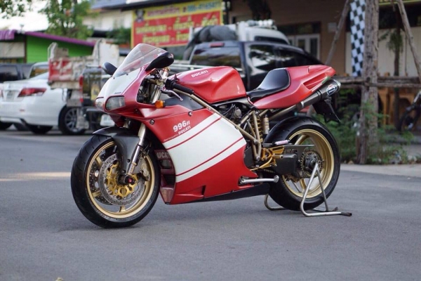 ร้าน  วุฒิ นนบุรี     ขาย   Ducati 996 Biposto สปอร์ตคาสสิค ครัชแห้ง