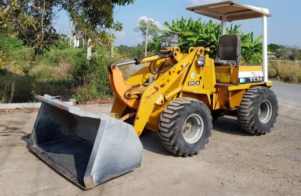 ขายด่วนรถยกตักเอวอ่อนTCMHL810Aตักยก2.5ตันยกสูง3เมตรรถขับเคลื่อน4ล้อเกียร์ท็อกโลฮายรถนอกเพื่งนำเข้ามายังไม่เคยใช้งานในเมืองไทยเลย