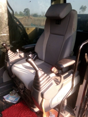 CAT 318 D  ขายดาวน์ 350,000 เหลือ 19 งวดงวดละ 80,000 บาท รถอรัญประเทศ