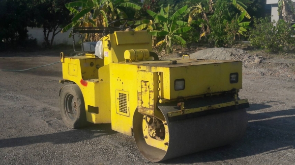 รถบด JV40C เก่านอกใช้มา 5 เดือนราคา 270,000 รถ กทม.