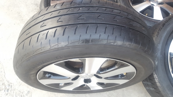 ขายล้อTOYOTA VIOS ขอบ15 พร้อมยาง 4 ล้อ