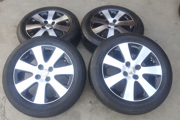 ขายล้อTOYOTA VIOS ขอบ15 พร้อมยาง 4 ล้อ