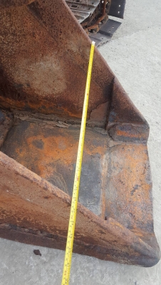 ขายบุ้งกี๋ สำหรับรถขุด 100-120 ใช้กับงานขุดร่อง ปากกว้าง67 cm สลัก60mm ขาย 9,500 บาท ขายบุ้งกี๋ สำหรับรถขุด 100-120 ใช้กับงานขุดร่อง ปากกว้าง67 cm สลัก60mm ขาย 9,500 บาท