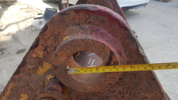 ขายบุ้งกี๋ สำหรับรถขุด 100-120 ใช้กับงานขุดร่อง ปากกว้าง67 cm สลัก60mm ขาย 9,500 บาท ขายบุ้งกี๋ สำหรับรถขุด 100-120 ใช้กับงานขุดร่อง ปากกว้าง67 cm สลัก60mm ขาย 9,500 บาท