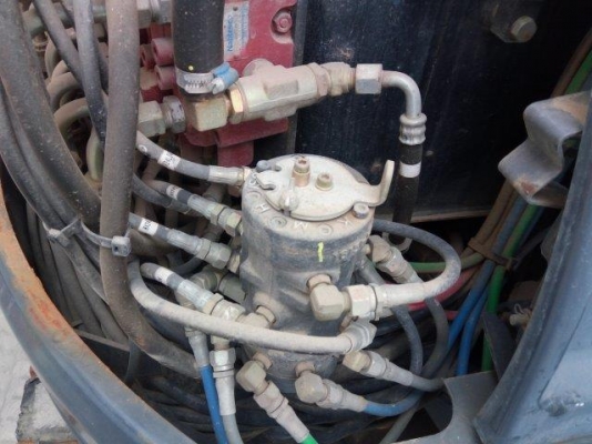 รถขุด 4 ตัน KOBELCO SK40SR-3 มือสองญี่ปุ่น