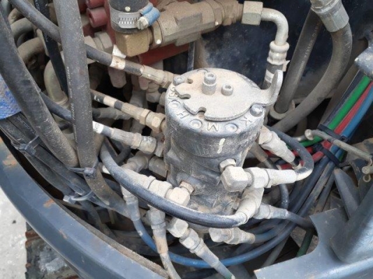 รถขุด 4 ตัน KOBELCO SK40SR-3 มือสองญี่ปุ่น