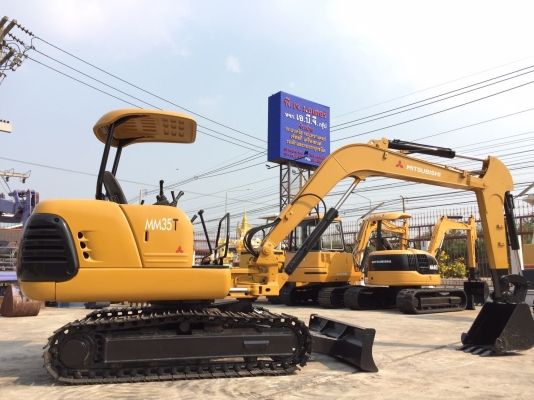 รถขุด Mitsubishi MM35T มือสอง นำเข้าจากญี่ปุ่น พร้อมใช้งาน