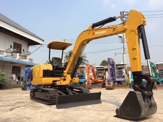 รถขุด Mitsubishi MM35T มือสอง นำเข้าจากญี่ปุ่น พร้อมใช้งาน