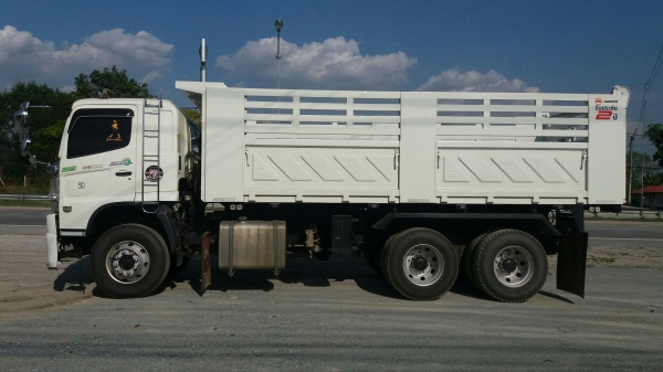 Hino 380 แรง ปี 56 แม่เดี่ยวดัมพ์สามมิตร มีระบบลากพ่วง พร้อมใช้งาน