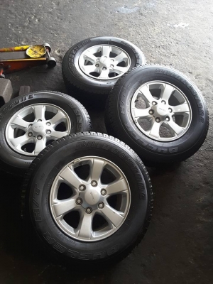 Max ออลนิว + บริสโตน HT 245-70-16 ปลายปี16 สวยๆ 1ชุด Max ออลนิว + บริสโตน HT 245-70-16 ปลายปี16 สวยๆ 1ชุด
