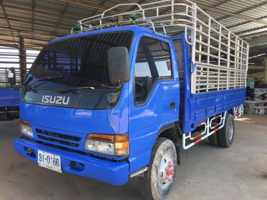 ขายรถ6ล้อ NPR 120แรง เฟืองท้ายใหญ่ เครื่องดี ภายในสวย ราคา420,000 สนใจโทร 090-8588220 090-3258446 09
