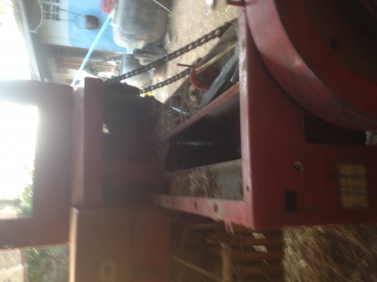 ขาย เครื่องอัดฟาง new370