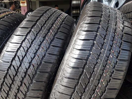 ขายล้อแม็กป้ายแดง fortuner 18" พร้อมยางปี17 สนใจติดต่อร้าน ก.เจริญการยางครับ 081-3747940