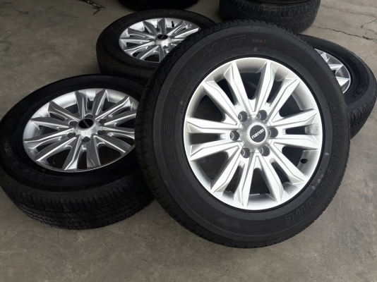 ขายล้อแม็กป้ายแดง dmax 18" พร้อมยางปี17 สนใจติดต่อร้าน ก.เจริญการยางครับ 081-3747940