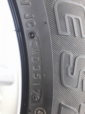 ขายล้อแม็กป้ายแดง dmax 18"&times;7" et33  พร้อมยางป้ายแดงปี17สนใจติดต่อร้าน ก.เจริญการยางครับ 081-3747940