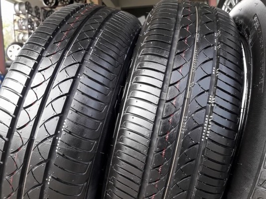 ขายล้อเหล็กป้ายแดง jazz 15" 4รู 100 พร้อมยางปี17 สนใจติดต่อร้าน ก.เจริญการยางครับ 081-3747940