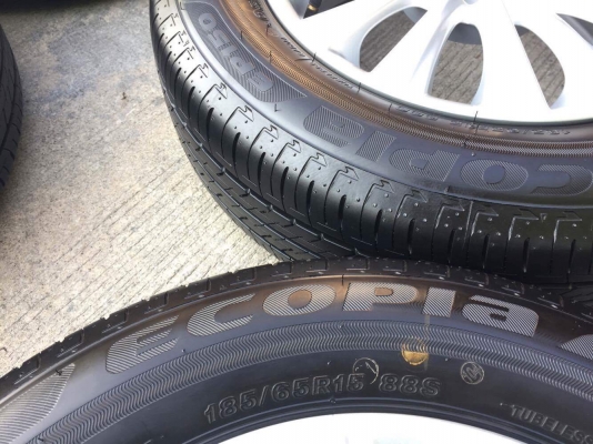ล้อแม็กป้ายแดง Suzuki Ciaz ขอบ 15 พร้อมยางป้ายแดง Bridgestone 185-65-15 ปี 17