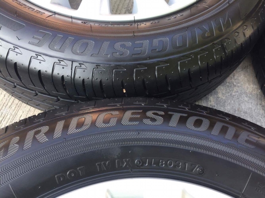 ล้อแม็กป้ายแดง Suzuki Ciaz ขอบ 15 พร้อมยางป้ายแดง Bridgestone 185-65-15 ปี 17
