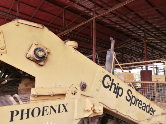 ขายรถโรยหิน Phoenix chip spreader ขายรถโรยหิน Phoenix chip spreader