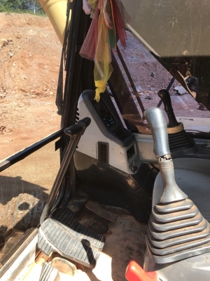 ขายรถแบคโฮ KOMATSU PC200-7 เอกสารเล่มปี 2008 ราคา 1250000