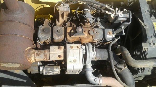 ขายรถแบคโฮ KOMATSU PC200-7 เอกสารเล่มปี 2008 ราคา 1250000