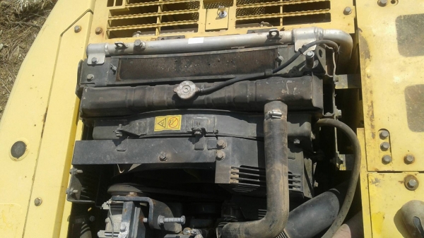 ขายรถแบคโฮ KOMATSU PC200-7 เอกสารเล่มปี 2008 ราคา 1250000