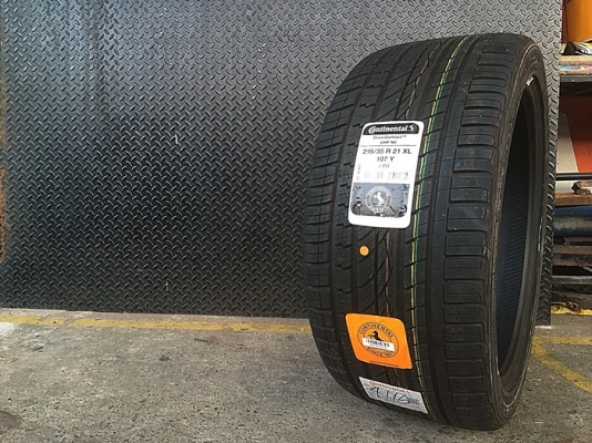 CONTINENTAL CrossContact UHP NO 295/35R21 เส้นละ 9,000 บาท