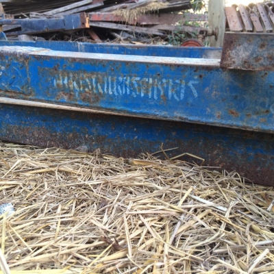 ขายอุปกรณ์ดันหน้า รถไถฟอร์ด ของสมบูรณ์แทรกเตอร์ ตามภาพที่ปรากฏ ด่วน