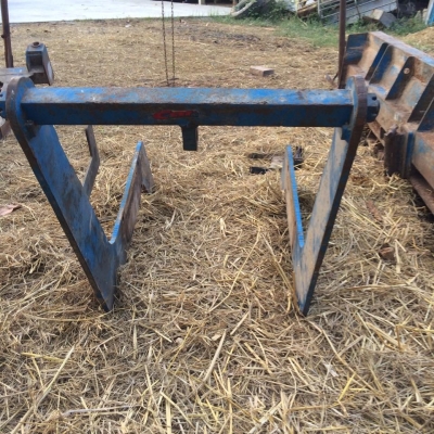 ขายอุปกรณ์ดันหน้า รถไถฟอร์ด ของสมบูรณ์แทรกเตอร์ ตามภาพที่ปรากฏ ด่วน