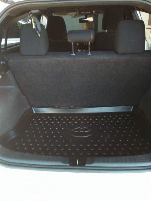 ขายด่วนรถเก๋ง Toyota Yaris ขายด่วนรถเก๋ง Toyota Yaris